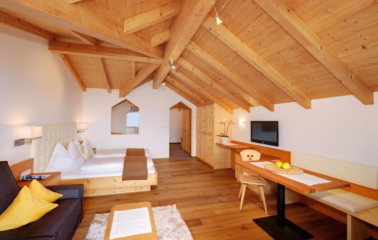 Small Hotel Sonne Tirolo Esterno foto